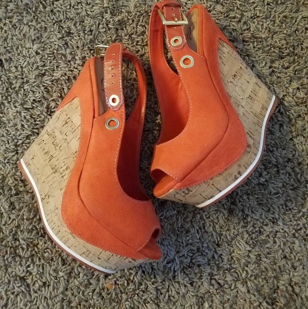 Cute sling back peep toe wedges